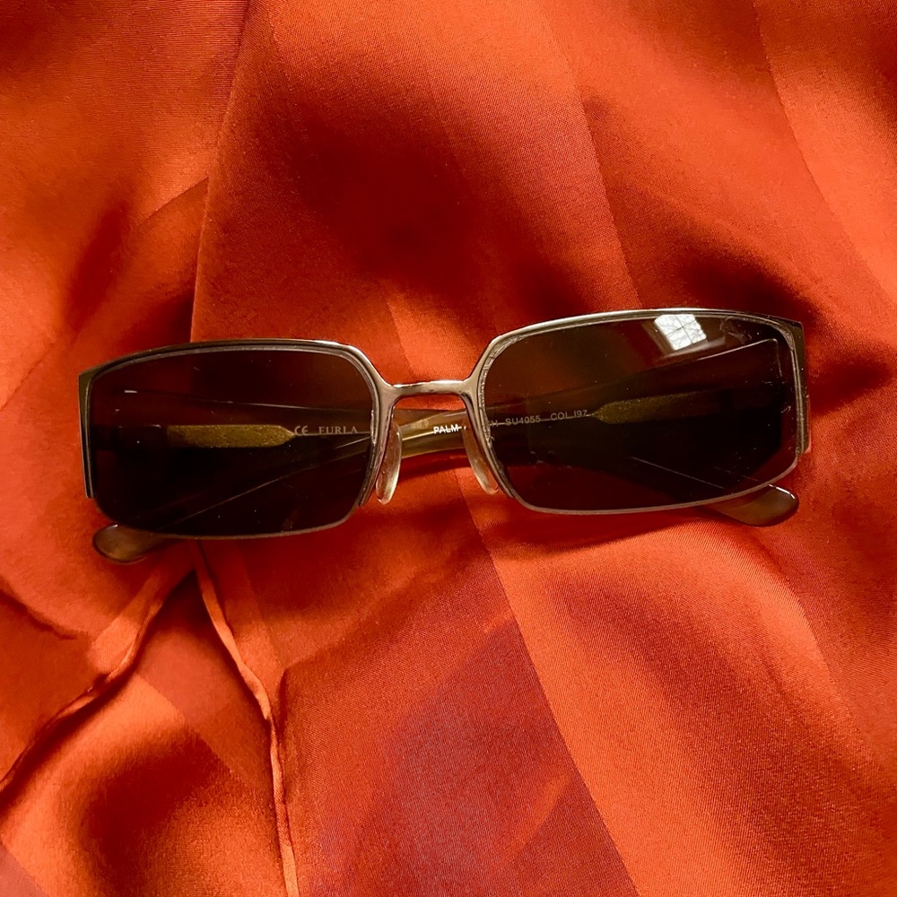 🕶 Furla Rectangular Sunglasses – SU4055, Color 19Z